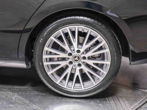 Used 2022 Mercedes-Benz CLA 250 image 10