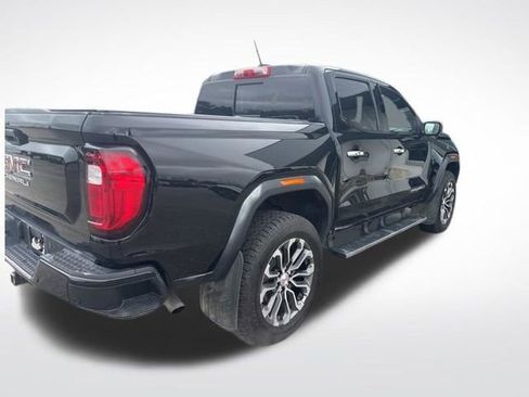 Used 2023 GMC Canyon Denali image 11