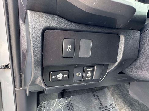 Used 2020 Toyota Tacoma TRD Sport w/ Technology Package AWD/4WD image 26