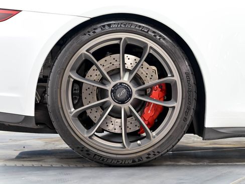 Used 2018 Porsche 911 GT3 RWD image 20