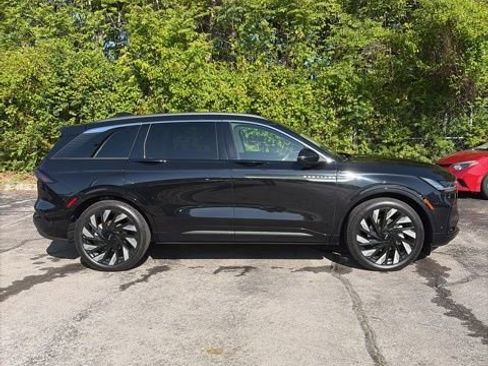 Used 2024 Lincoln Nautilus Black Label w/ Jet Appearance Package (87T) AWD/4WD image 5