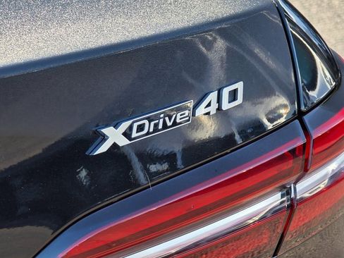 Used 2025 BMW i5 xDrive40 image 9