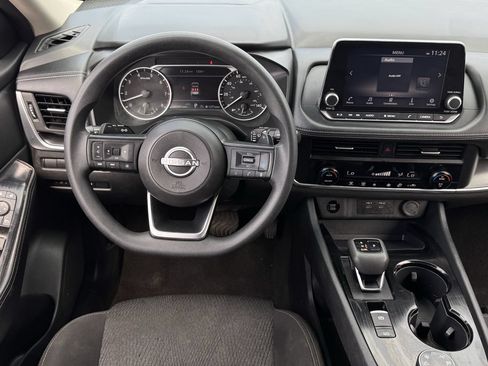 Used 2024 Nissan Rogue SV AWD/4WD image 9