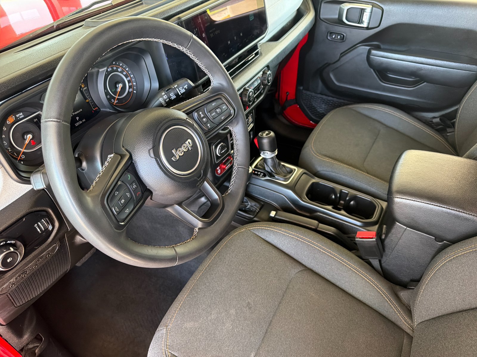 Used 2025 Jeep Wrangler Unlimited Sport AWD/4WD image 10