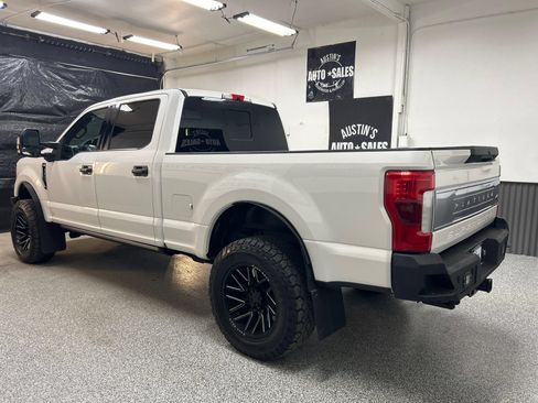 Used 2017 Ford F350 Platinum w/ Platinum Ultimate Package AWD/4WD image 4