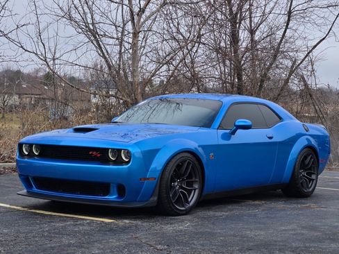Used 2019 Dodge Challenger R/T Scat Pack w/ Widebody Package image 31
