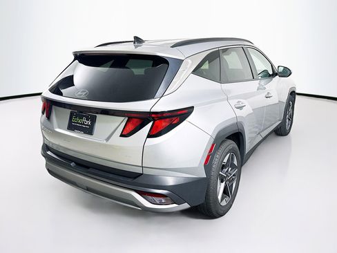 Used 2025 Hyundai Tucson SEL FWD image 9
