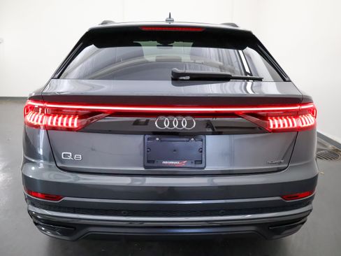 Used 2023 Audi Q8 Premium Plus w/ Premium Plus Package AWD/4WD image 4