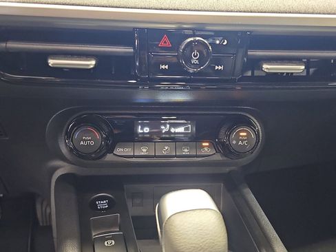 New 2026 Nissan Kicks SV w/ Illumination Package FWD image 19