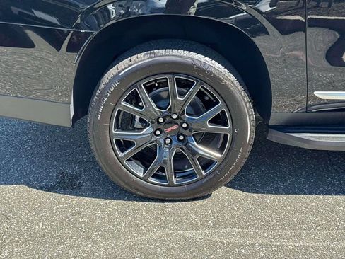 Used 2026 GMC Yukon XL Denali w/ Advanced Technology Package AWD/4WD image 10