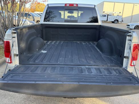 Used 2018 RAM 2500 Longhorn w/ Longhorn Southfork Package image 33