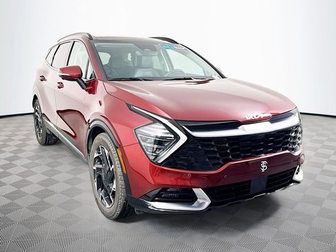 Used 2025 Kia Sportage SX image 3