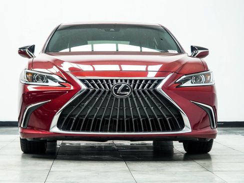 Used 2025 Lexus ES 350 w/ Premium Package FWD image 8