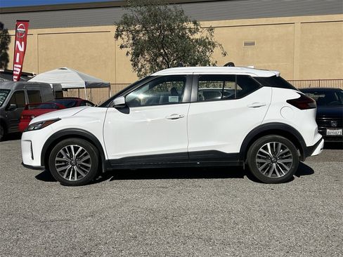 Certified 2023 Nissan Kicks SV w/ Exterior Package image 3