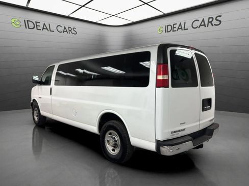 Used 2004 Chevrolet Express 3500 Extended Passenger w/ LS Preferred Equipment Group RWD image 7
