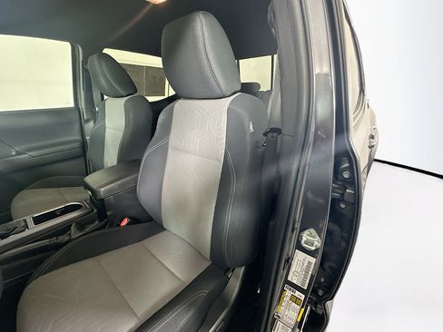 Used 2023 Toyota Tacoma TRD Sport w/ Advanced Technology Package image 12