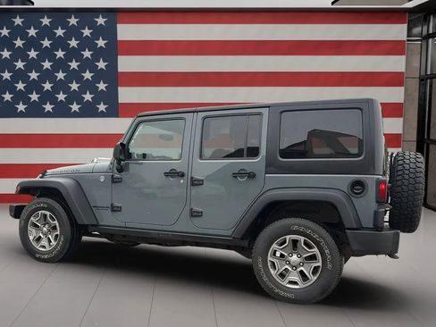 Used 2015 Jeep Wrangler Unlimited Rubicon w/ Connectivity Group image 5