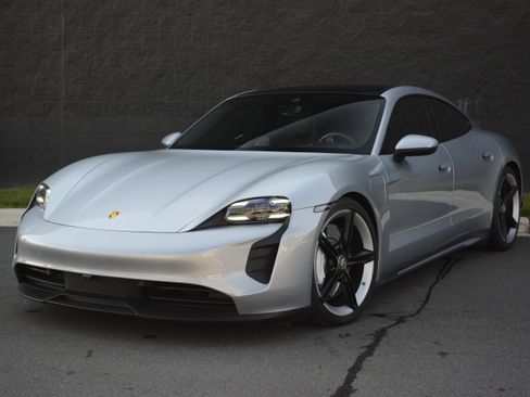 Certified 2022 Porsche Taycan 4S image 45