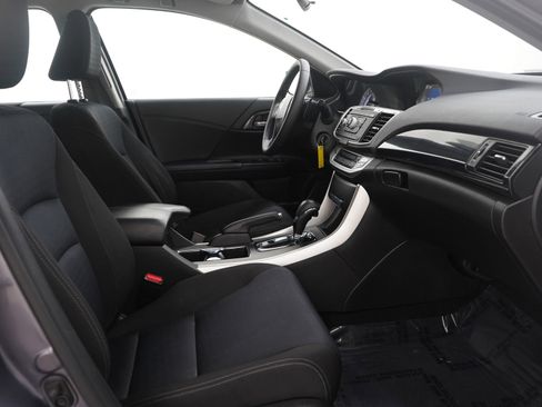 Used 2015 Honda Accord Sport image 11