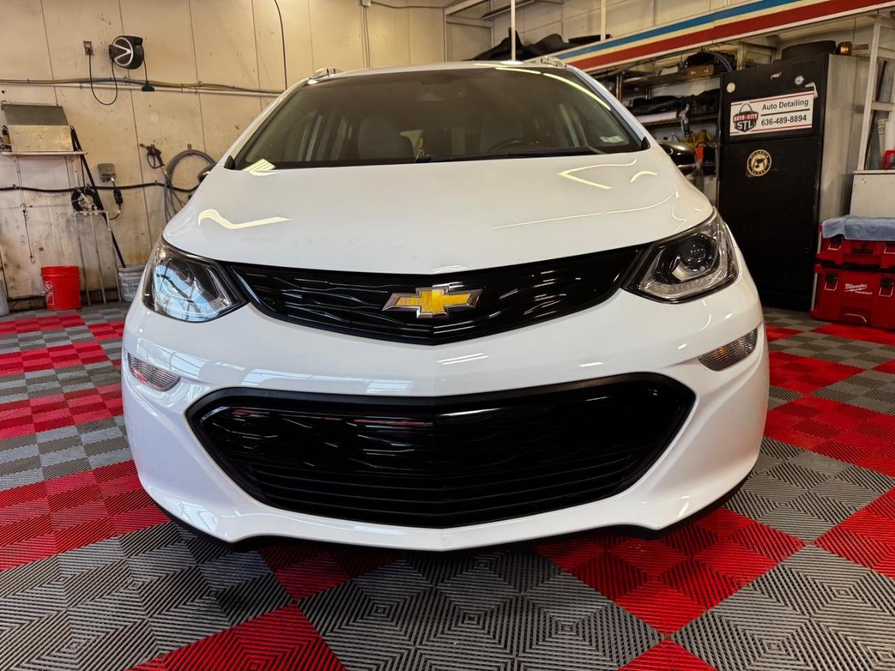 Used 2021 Chevrolet Bolt LT FWD image 2