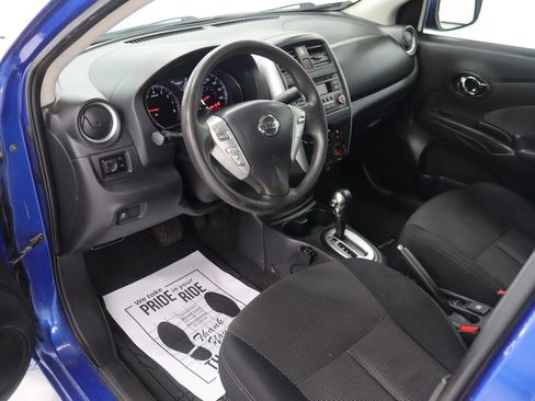 Used 2015 Nissan Versa SV FWD image 9