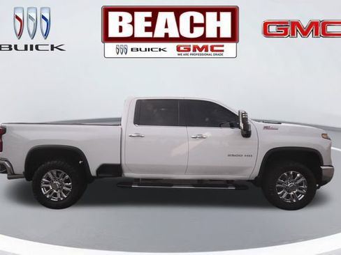 Used 2025 Chevrolet Silverado 2500 LTZ w/ LTZ Convenience Package AWD/4WD image 2