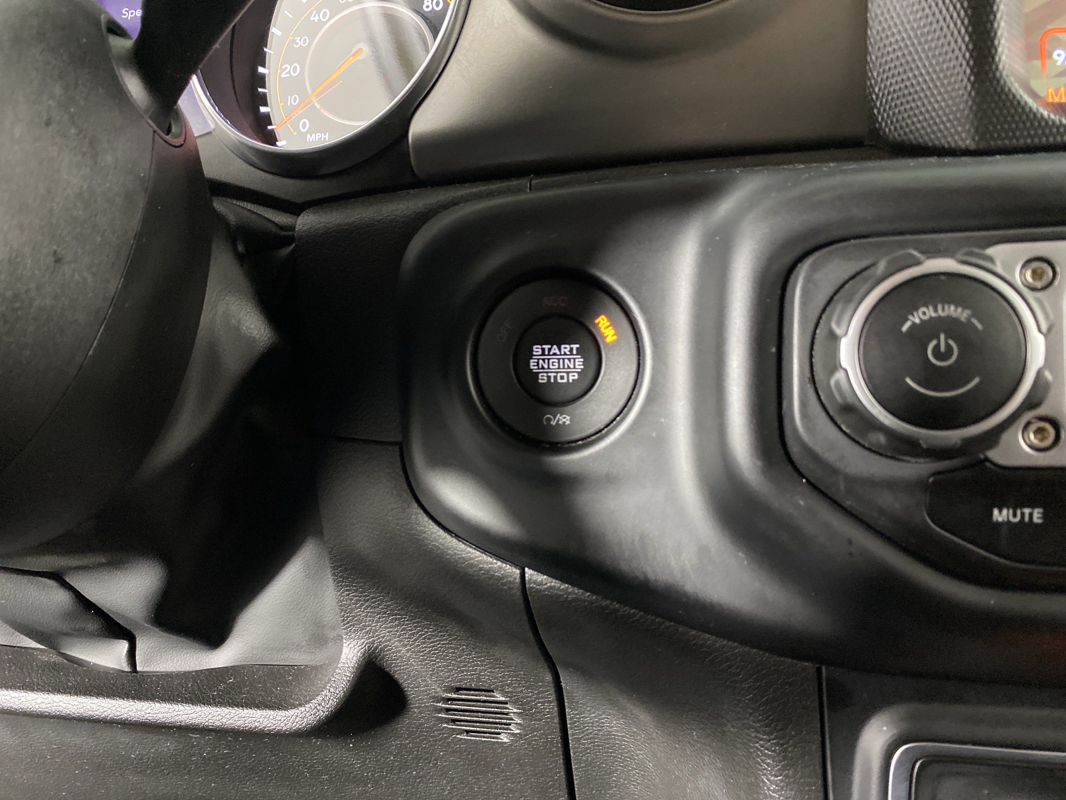 Used 2023 Jeep Gladiator Sport AWD/4WD image 26