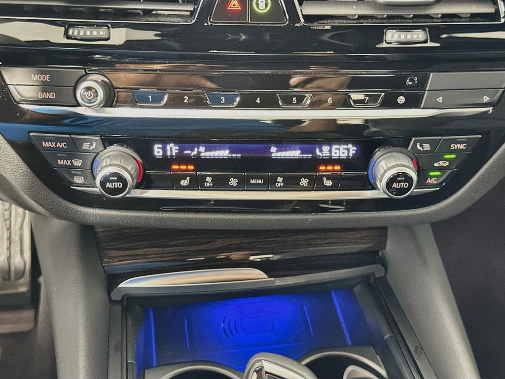 Certified 2023 BMW 530i w/ Convenience Package RWD image 16