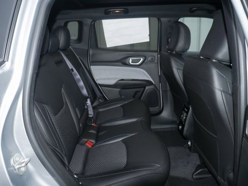 Used 2024 Jeep Compass Latitude w/ Sun and Sound Group image 27