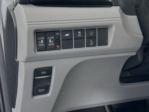 Certified 2018 Honda Odyssey EX-L image 10