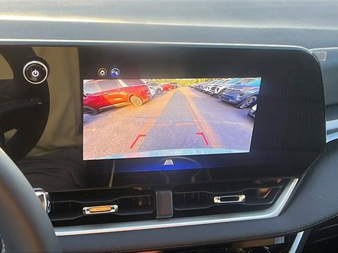 New 2026 Chevrolet Equinox LT image 23