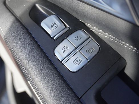 Used 2023 BMW X7 xDrive40i w/ Premium Package image 60