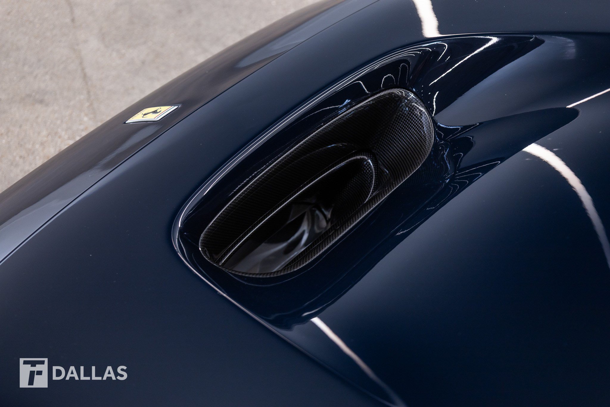 Used 2020 Ferrari F8 Tributo RWD image 5