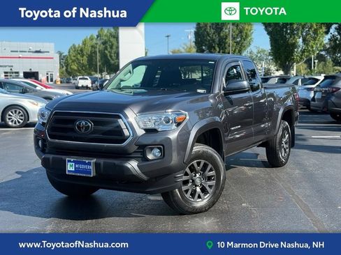 Used 2022 Toyota Tacoma SR5 w/ SR5 Appearance Package (SM) AWD/4WD image 1