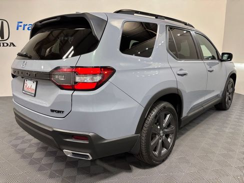 Certified 2025 Honda Pilot Sport image 6