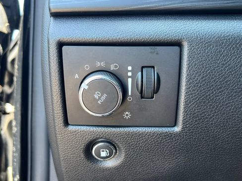 Used 2021 Jeep Grand Cherokee Laredo AWD/4WD image 27