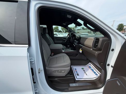 Used 2026 GMC Sierra 1500 SLT w/ SLT Premium Plus Package AWD/4WD image 12