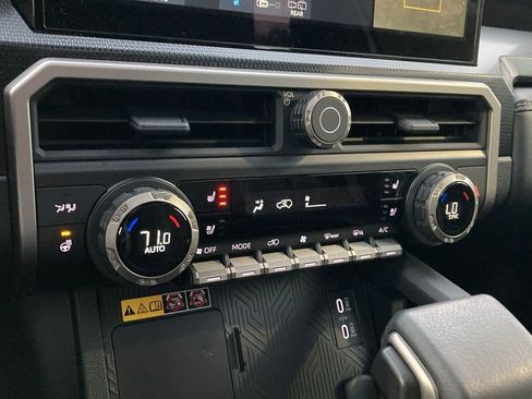 Certified 2025 Toyota 4Runner Limited image 27