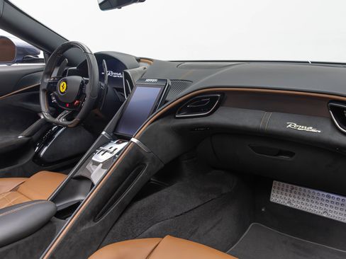 Used 2024 Ferrari Roma Spider RWD image 52