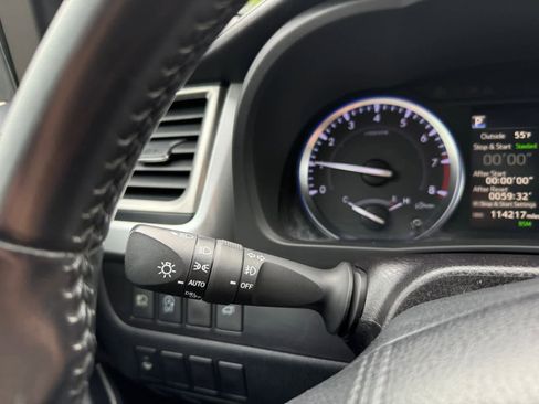 Used 2018 Toyota Highlander XLE AWD/4WD image 21