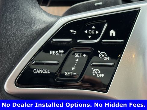 Used 2025 Mercedes-Benz C 300 4MATIC Sedan image 25