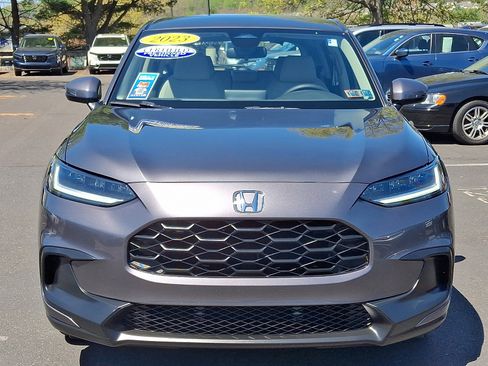Used 2023 Honda HR-V LX image 2