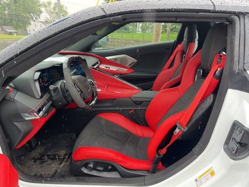 Used 2025 Chevrolet Corvette Z06 image 11