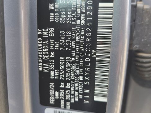 Used 2024 Kia Sorento S image 17