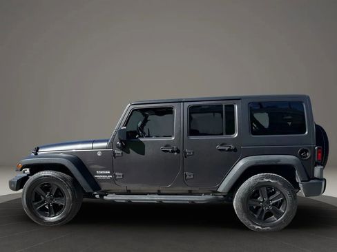 Used 2017 Jeep Wrangler Unlimited Sport w/ Connectivity Group image 4
