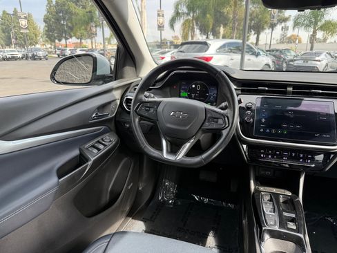 Used 2023 Chevrolet Bolt EUV Premier w/ Sun & Sound Package image 22