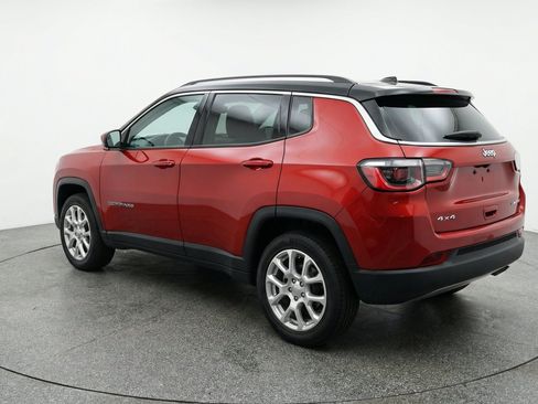 Used 2025 Jeep Compass Limited AWD/4WD image 6
