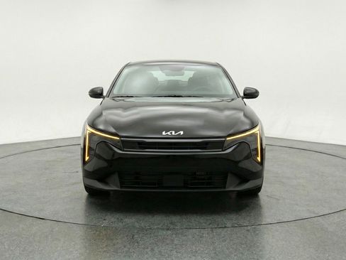 Used 2025 Kia K4 FWD image 2