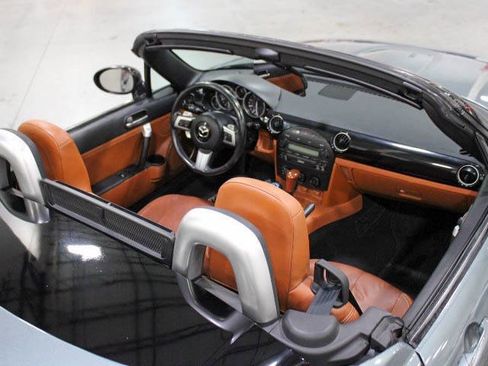 Used 2007 MAZDA MX-5 Miata Grand Touring w/ Premium Pkg image 29