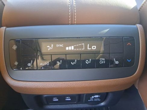 New 2026 Nissan Pathfinder Platinum AWD/4WD image 34